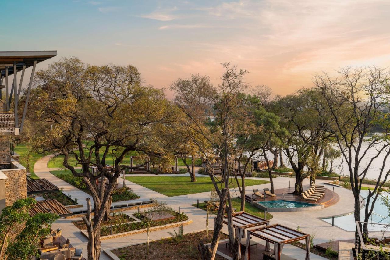 Radisson Blu Mosi-Oa-Tunya Livingstone Resort Zewnętrze zdjęcie
