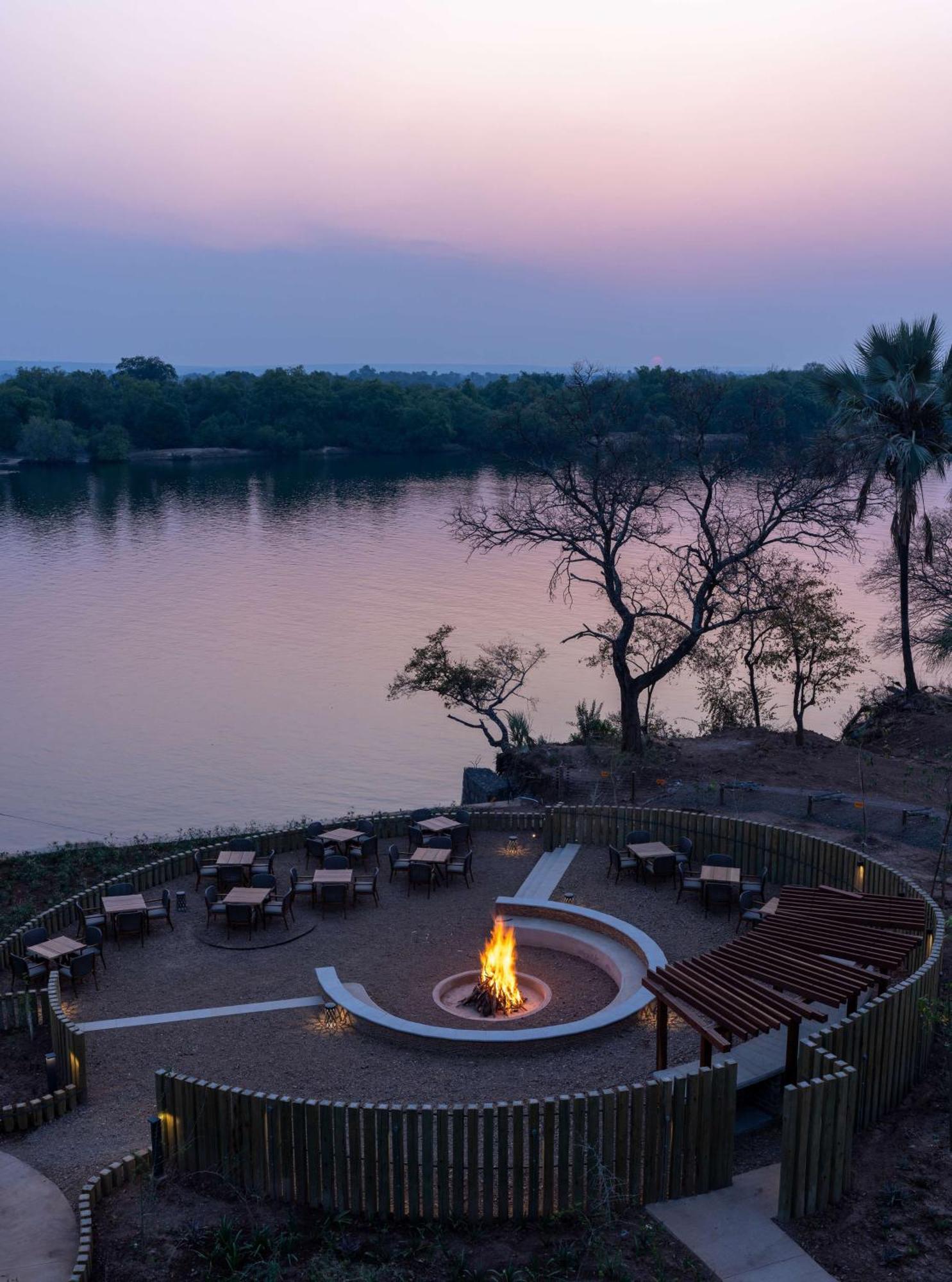 Radisson Blu Mosi-Oa-Tunya Livingstone Resort Zewnętrze zdjęcie